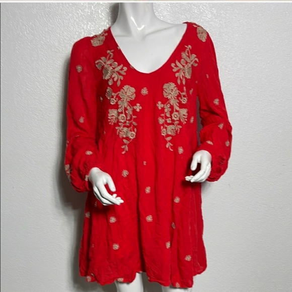 Red Floral Embroidered Dress - Picture 4 of 7